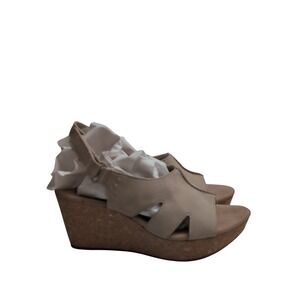 Collection by Clark cushion soft tan leather wedges size 7